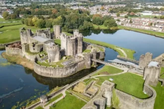 Explore Wales: Top Destinations, History and Travel Tips Pro